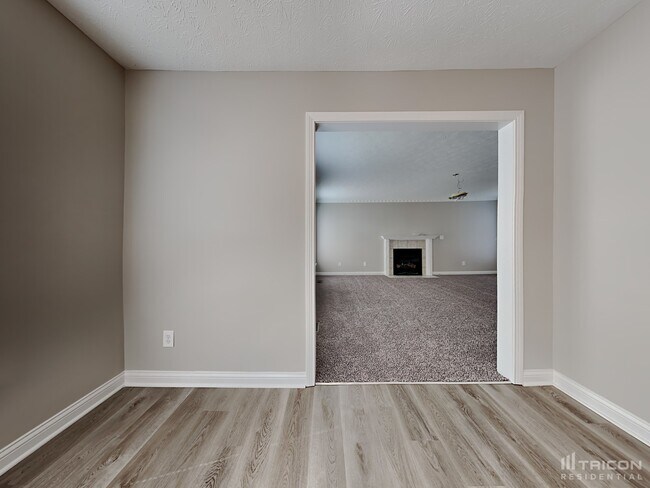 Foto del edificio - 4609 Clairmont Dr