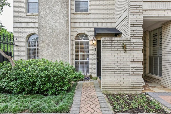 Building Photo - 4507 Holland Ave