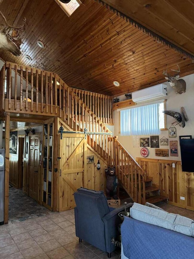 Building Photo - 3341 E 2059th Rd