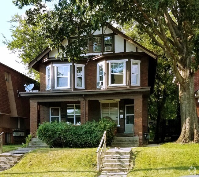 4-unit Apartment Bldg - 352 E 20th Ave