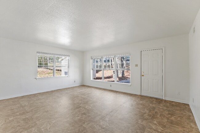 Building Photo - 901 Brookley Ave