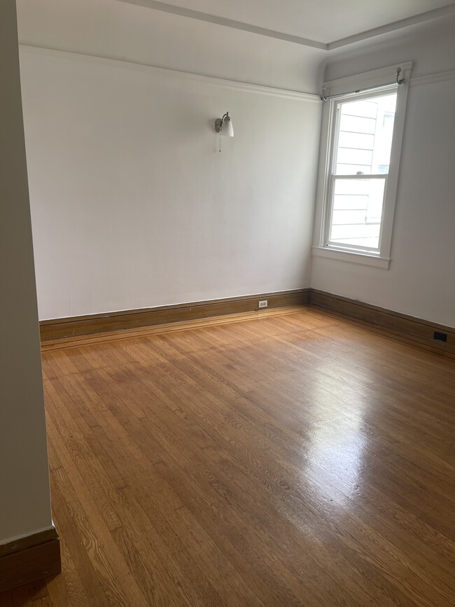 Foto del edificio - 1338 Gilman Ave