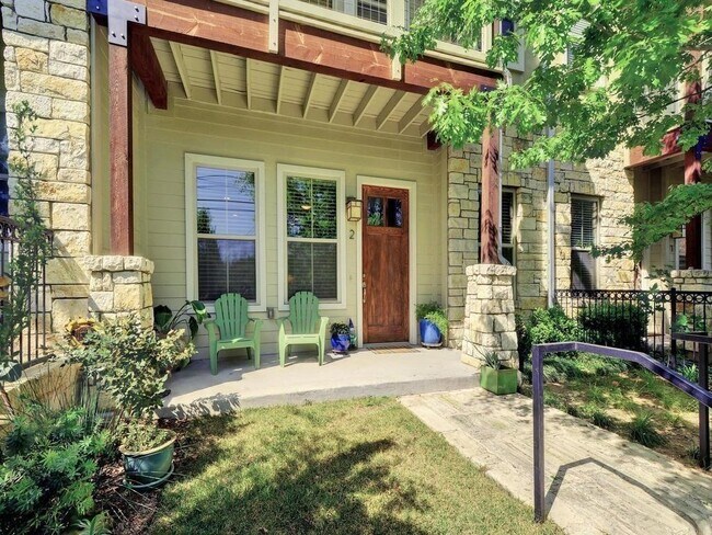 Foto del edificio - 2520 Bluebonnet Ln