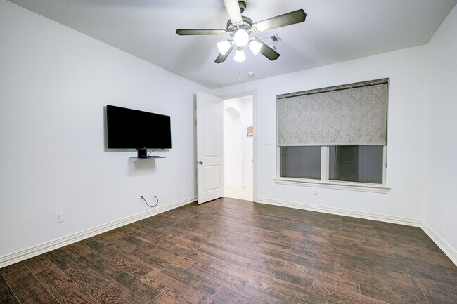 Foto del edificio - 14470 Summerleaf Ln