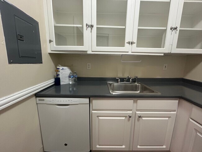 Foto del edificio - 1475 Beacon St