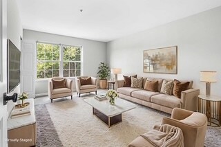 Foto del edificio - 238 E Gay St