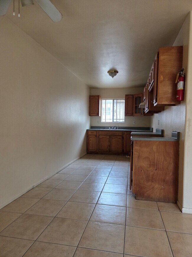 Foto del edificio - 152 E 103rd St