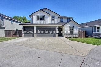 Building Photo - 6904 NE 72nd Way