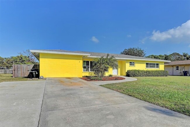 Building Photo - 1225 De Narvaez Ave