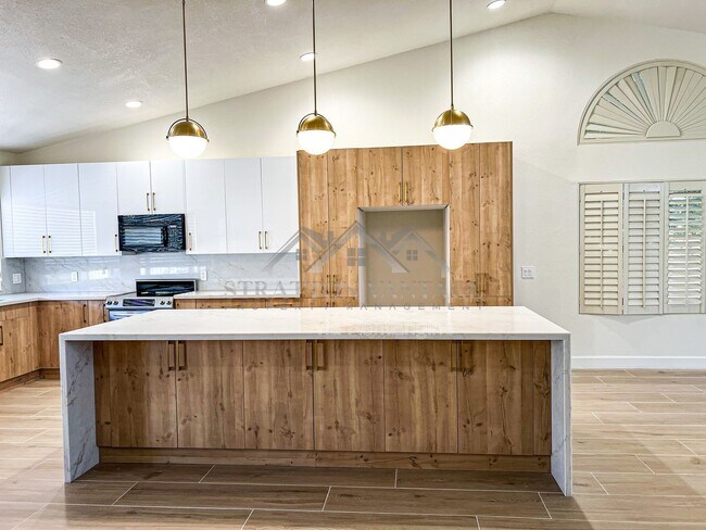 Foto del edificio - 1966 E Belmont Dr