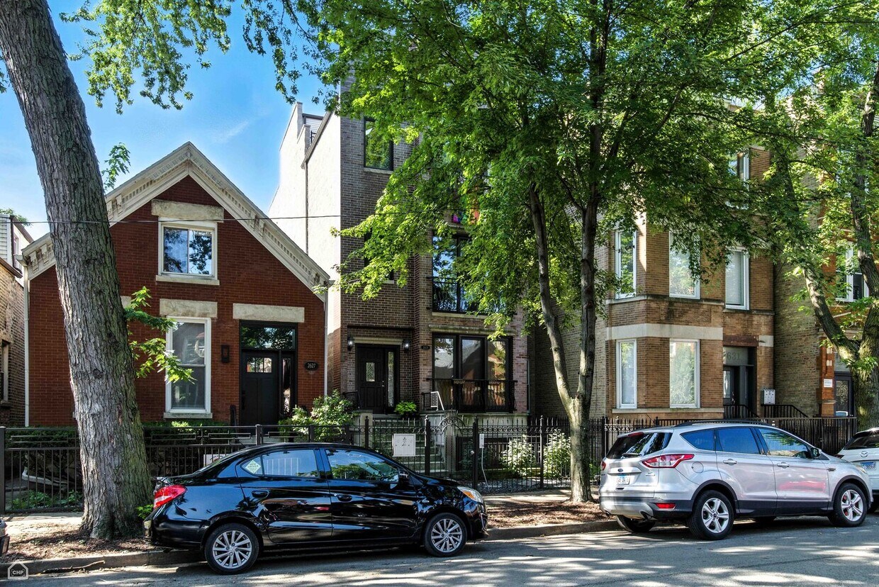 Foto principal - 2629 W Haddon Ave