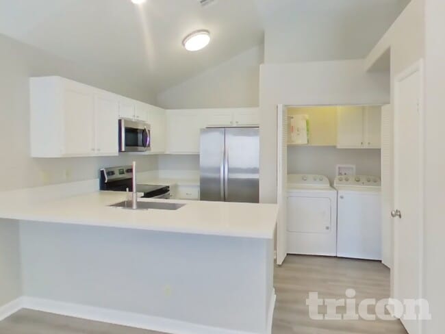 Building Photo - 274 Spring Hills Ln