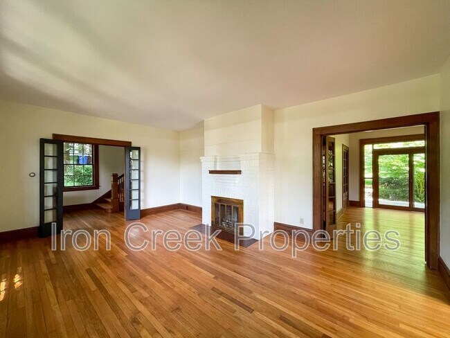 Foto del edificio - 117 Furman Ave