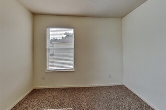 Building Photo - 5018 Woodland Meadows Ln