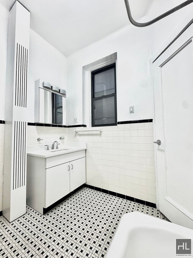 Building Photo - WEST 72 STREET