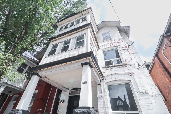 Building Photo - 275 Bronson Ave