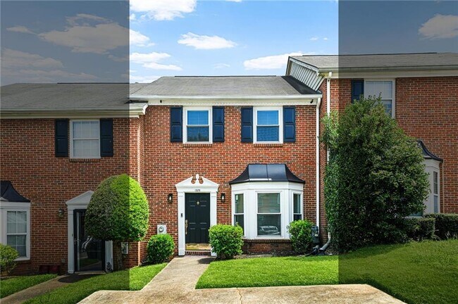 Foto del edificio - 1528 Paces Ferry N Dr SE