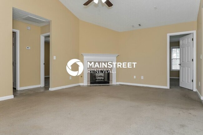 Foto del edificio - 3 Bedroom Pet-Friendly Home in Hampton, GA with Main Street Renewal
