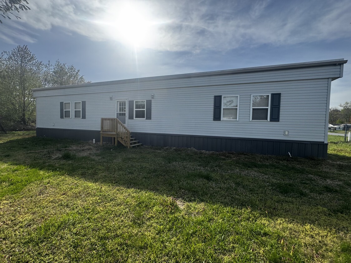 Foto principal - 28438 W Springside Dr