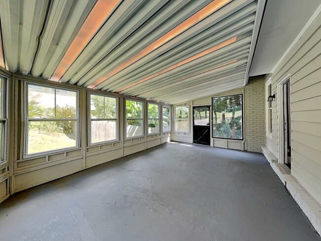 Foto del edificio - 4620 Shannondale Ln
