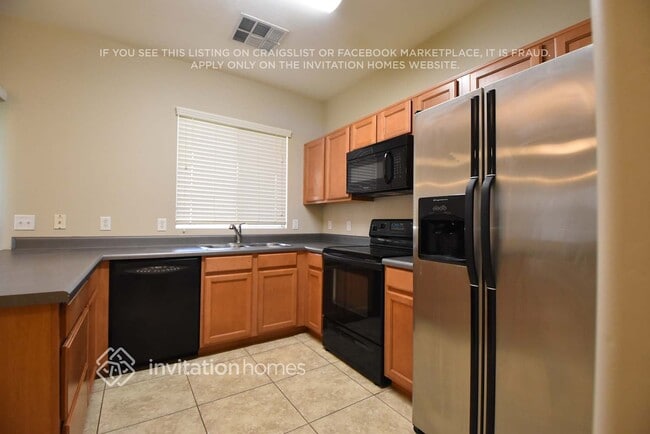 Building Photo - 1450 S Longspur Ln