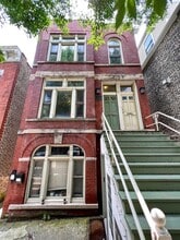 Building Photo - 1811 W Cortland St