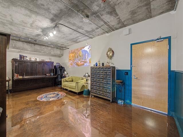 Building Photo - 1999 McKinney Ave