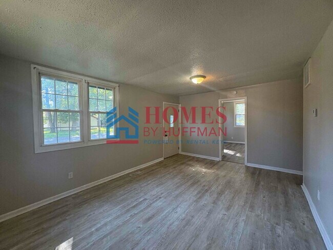 Building Photo - Three Bedroom | House | Pet Friendly