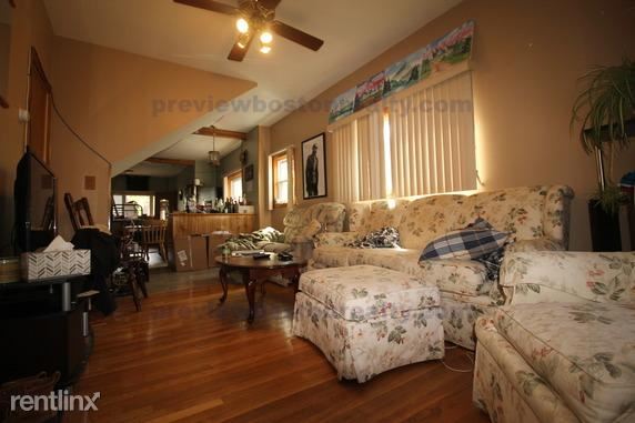 Building Photo - 10 Appleton St