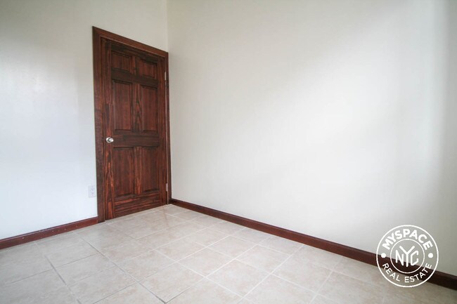 Foto del edificio - 9 Cedar St