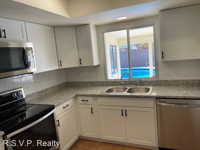 Foto del edificio - 4 br, 2 bath House - 4712 S. Rockford Dr.