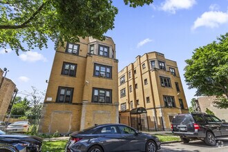 Building Photo - 4035 W Gladys Ave
