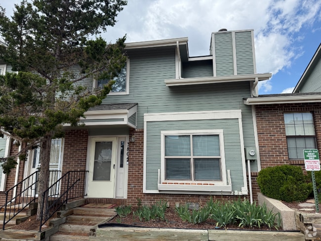 Building Photo - 3804 Smoke Tree Dr