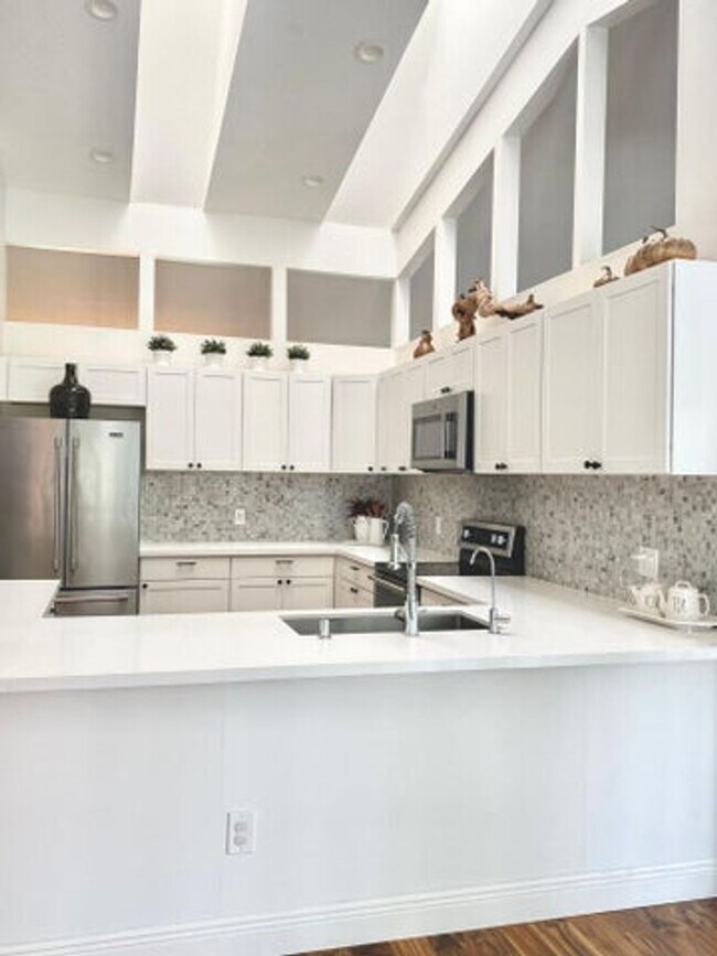 Foto del edificio - 13707 Barberry Dr