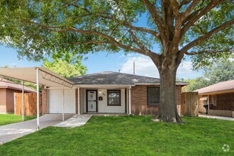 Building Photo - 205 Woodard St
