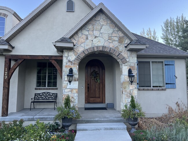 Building Photo - 129 S 700 E