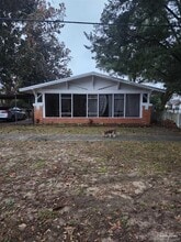 Building Photo - 1211 E Strong St