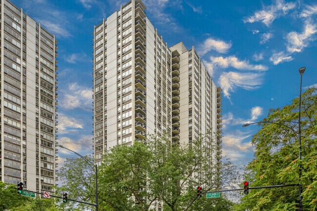 Building Photo - 1360 N Sandburg Ter