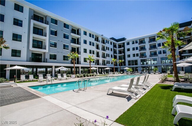 Foto del edificio - 4480 Meadows Ln