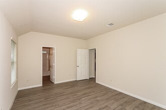 Building Photo - 5627 Plantation Forest Dr