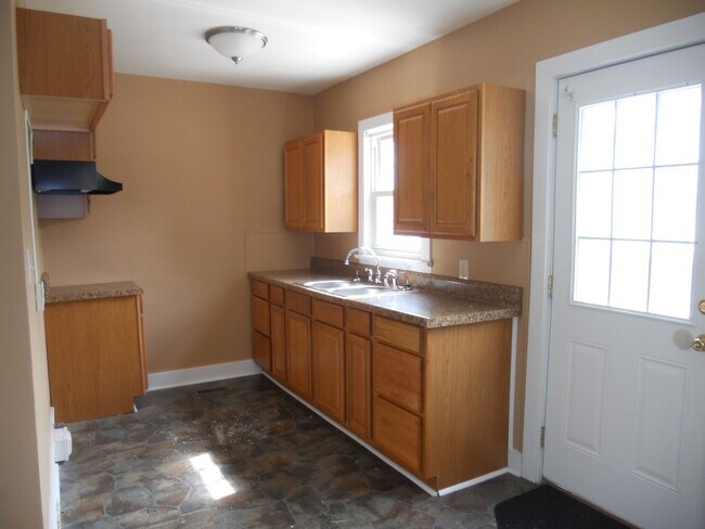 Building Photo - 118 Golf Club Ln