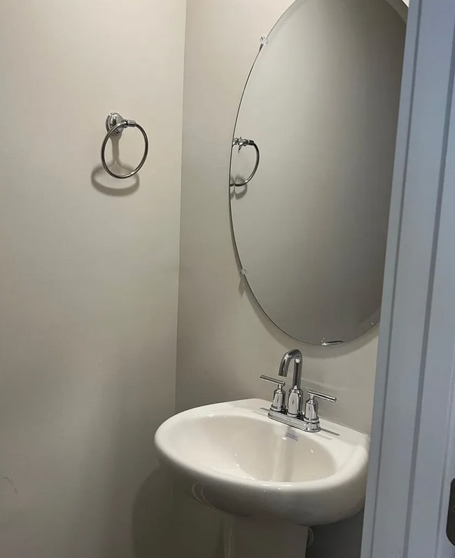 Foto del edificio - Desirable 3/2.5 Townhome Available Novembe...