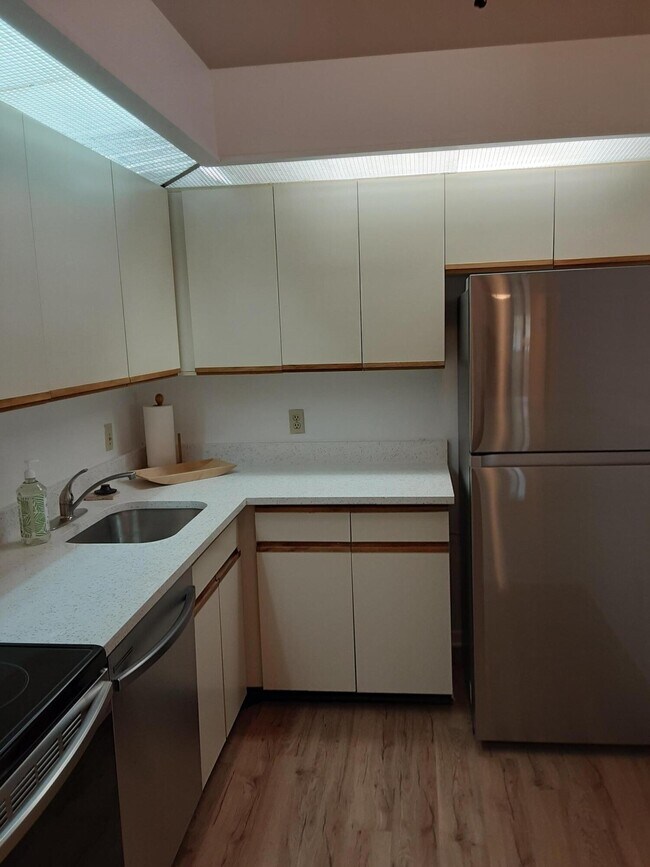 Foto del edificio - 1100 Duncan Cir