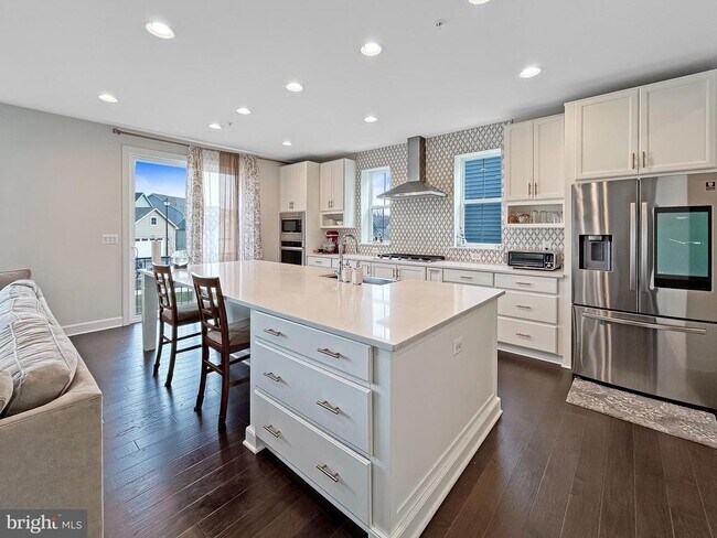 Foto del edificio - 221 Red Oak Ridge Pl