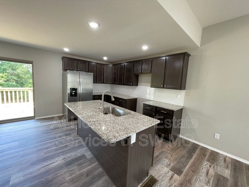 3921 W Linwood St, Springfield, MO 65807 House Rental in Springfield