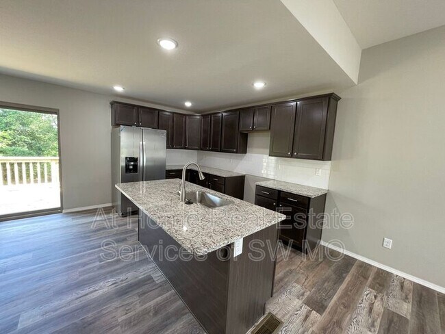 Foto del edificio - 3921 W Linwood St