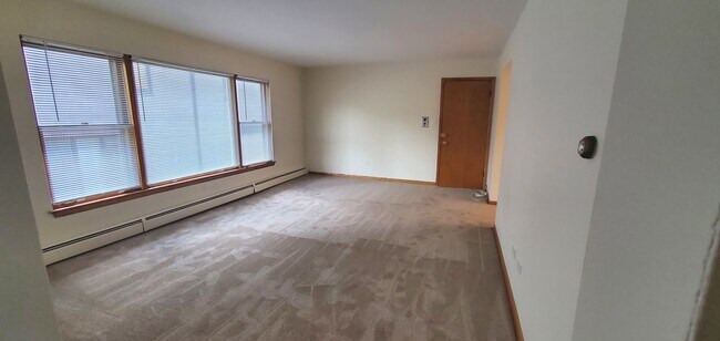 Building Photo - 409 S Kenilworth Ave