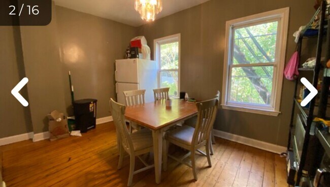 Foto del edificio - 6 bed Townhouse available 9/1