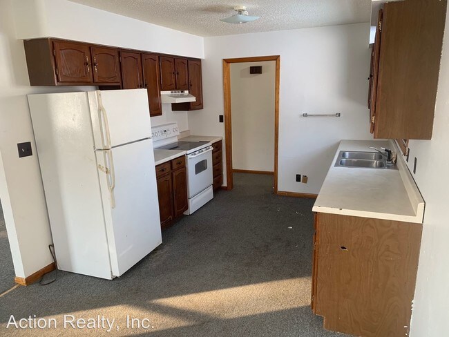 Building Photo - 4 br, 2 bath House - 505 4th St