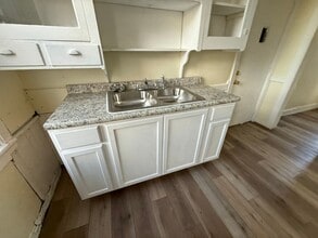 Building Photo - 3404 Walton Ave